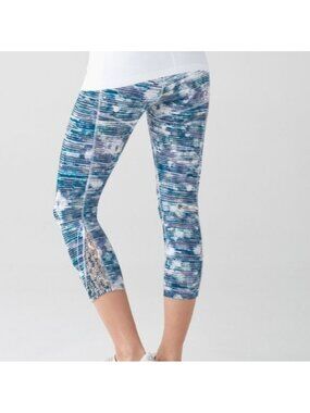 Lululemon True Self Crop II Blurry Belle Multi
